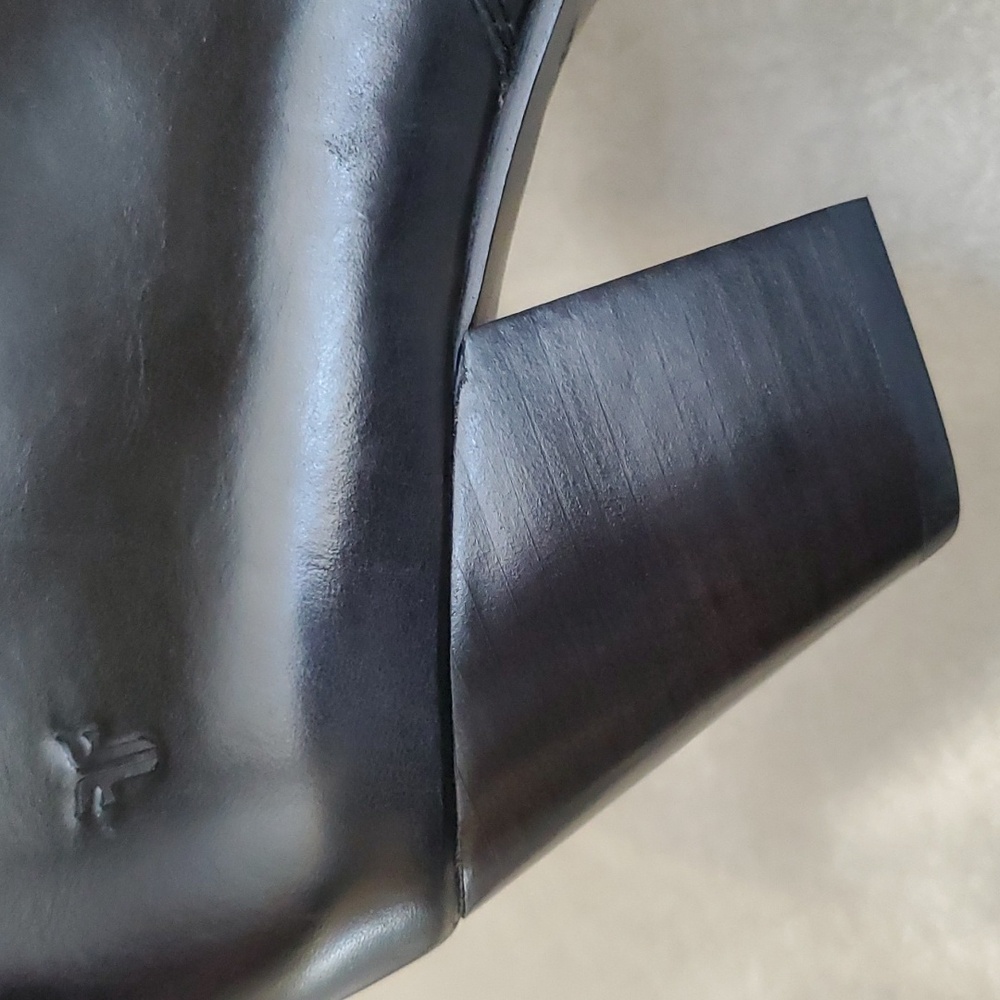 FRYE Jennifer Black Leather Stacked Block Heel Ankle Booties SIZE: 7M - Picture 7 of 9
